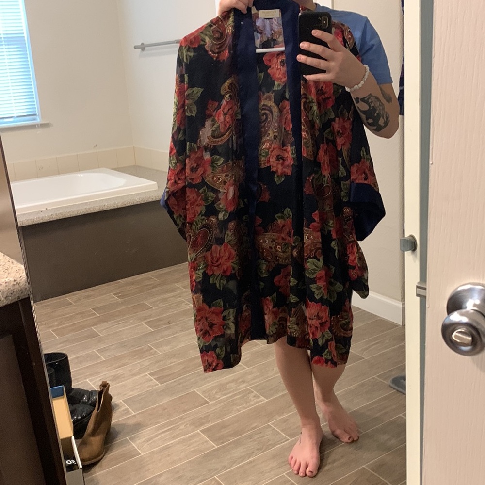 VS Robe OS - Picture 2 of 3